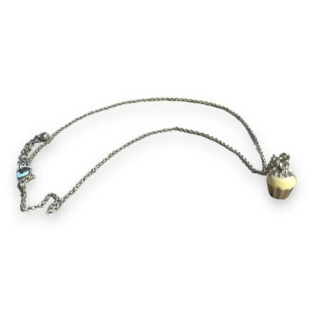 Unbranded cupcake necklace